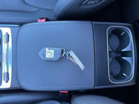 Used 2025 Kia Carnival SX Prestige image 43