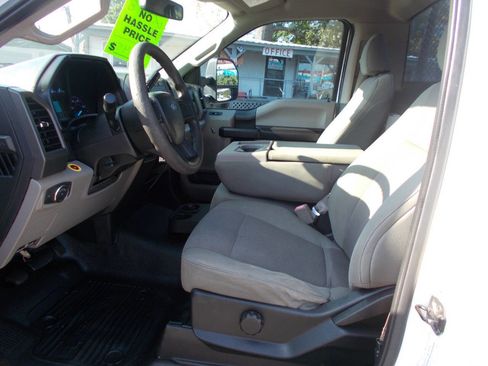 Used 2018 Ford F250 XL w/ Power Equipment Group image 5