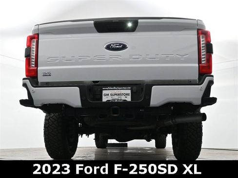 Used 2023 Ford F250 XL w/ STX Appearance Package image 23