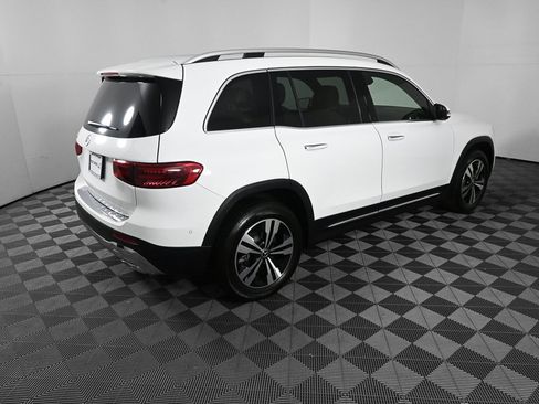 Used 2025 Mercedes-Benz GLB 250 image 26