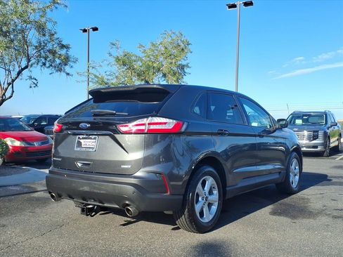 Used 2020 Ford Edge SE image 6