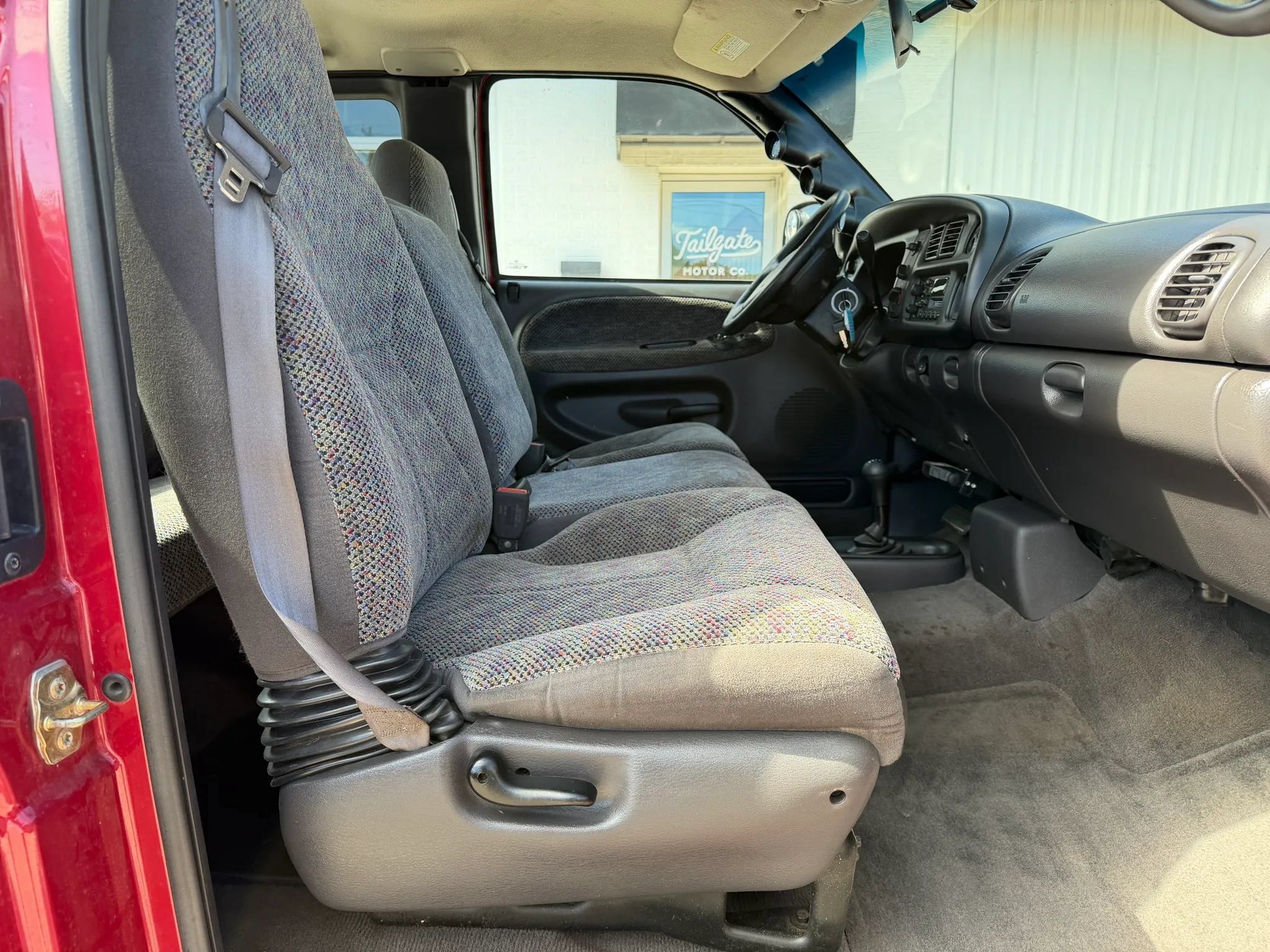 Used 1999 Dodge Ram 2500 Truck 4x4 Quad Cab image 8