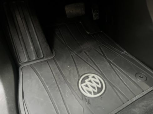 Used 2024 Buick Enclave Essence w/ Technology Package image 17