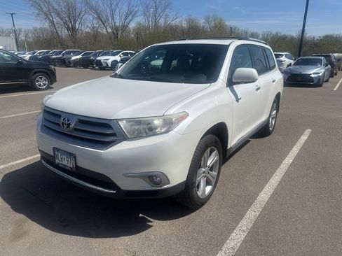 Used 2012 Toyota Highlander Limited w/ Tow Pkg image 21