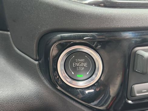 Used 2026 Chevrolet Silverado 2500 ZR2 AWD/4WD image 19
