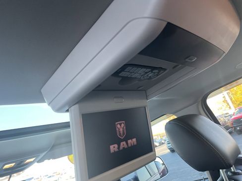 Used 2011 RAM 2500 Laramie w/ Protection Group image 18