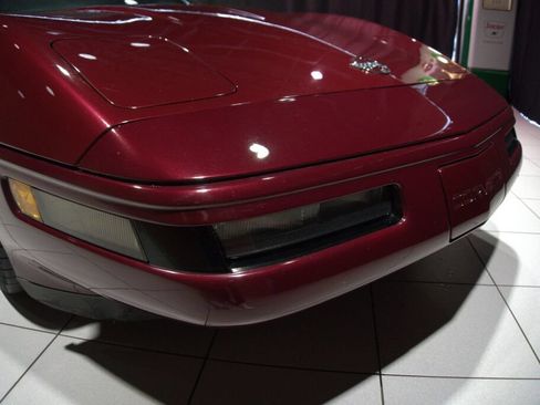 Used 1993 Chevrolet Corvette Coupe RWD image 9