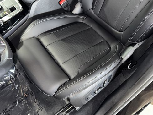 Used 2024 BMW X3 sDrive30i w/ M Sport Package RWD image 34
