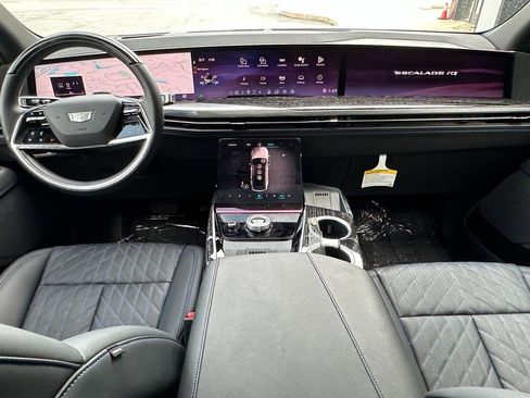 New 2025 Cadillac Escalade IQ Luxury 1 image 10