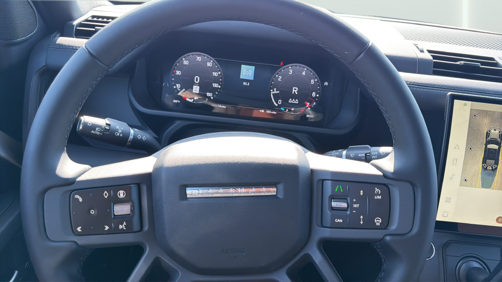 New 2026 Land Rover Defender 110 X-Dynamic SE AWD/4WD image 25