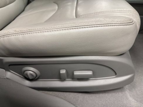 Used 2017 GMC Acadia Limited SLT image 9