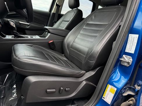 Certified 2018 Ford Escape Titanium AWD/4WD image 6