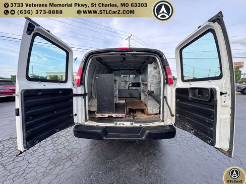 Used 2016 Chevrolet Express 2500 RWD image 11