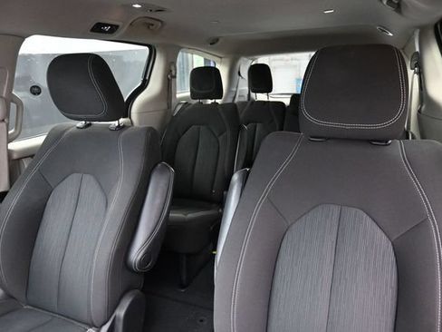 Used 2023 Chrysler Voyager LX FWD image 14