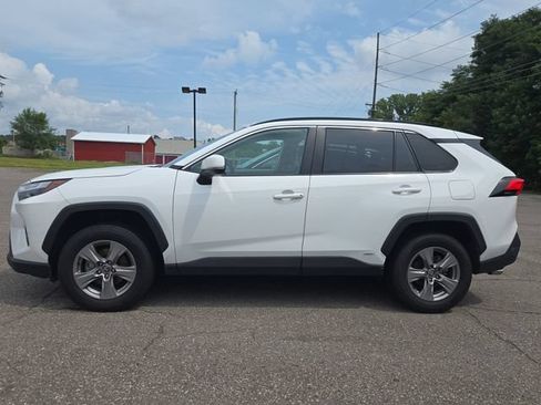 Used 2025 Toyota RAV4 XLE w/ Convenience Package AWD/4WD image 2