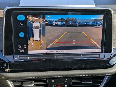 New 2026 Volkswagen Atlas SEL Premium R-Line image 24