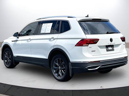 Used 2023 Volkswagen Tiguan SE AWD/4WD image 7