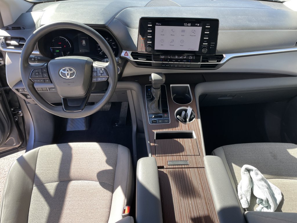 Certified 2024 Toyota Sienna LE AWD/4WD image 15
