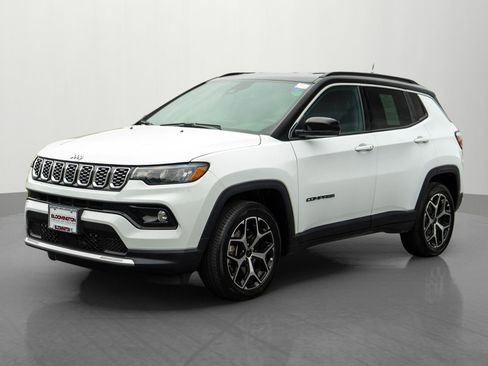 Used 2025 Jeep Compass Limited AWD/4WD image 3