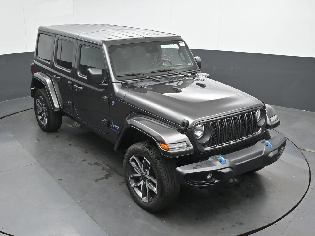 Used 2024 Jeep Wrangler Unlimited AWD/4WD image 32