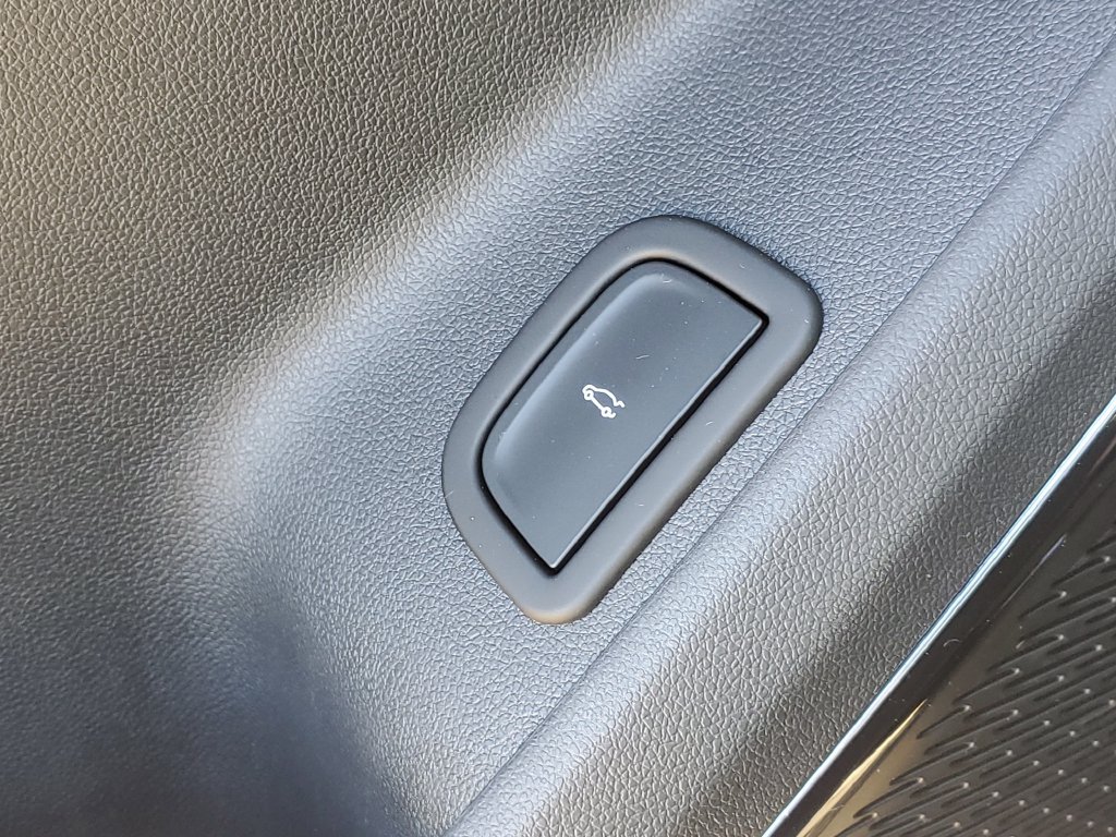 Used 2024 GMC Acadia AT4 w/ LPO, Floor Liner Package AWD/4WD image 20