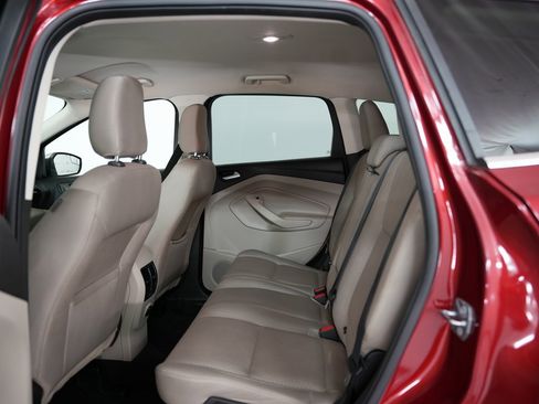 Used 2019 Ford Escape SE image 38