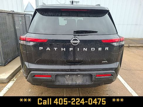 Used 2025 Nissan Pathfinder SV image 10