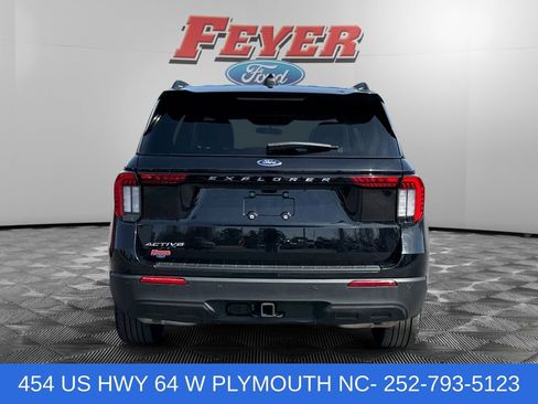 Certified 2025 Ford Explorer Active RWD image 4