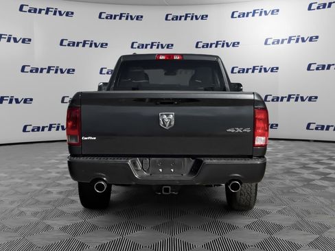 Used 2018 RAM 1500 Express w/ Express Value Package AWD/4WD image 4