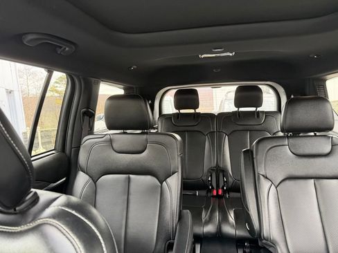 Used 2024 Jeep Grand Cherokee L Limited w/ Luxury Tech Group II image 21