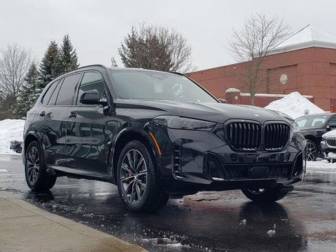 New 2026 BMW X5 xDrive50e w/ M Sport Package image 3