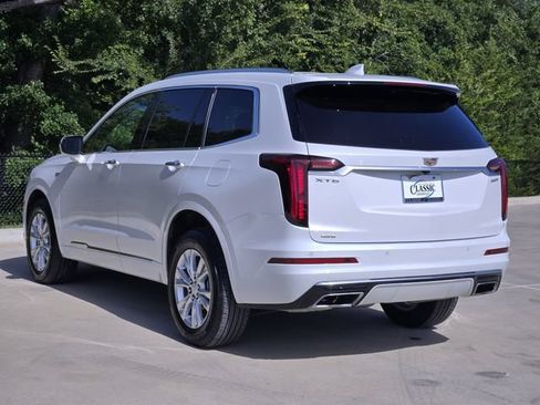 Used 2024 Cadillac XT6 Luxury w/ LPO, Floor Liner Package AWD/4WD image 6