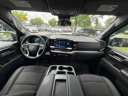 Used 2022 Chevrolet Silverado 1500 LT AWD/4WD image 30