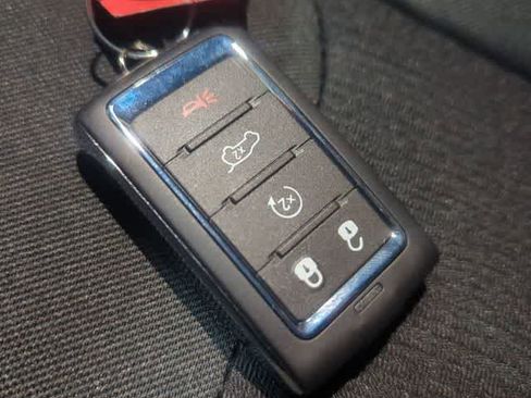 New 2025 Jeep Grand Cherokee L Laredo image 35