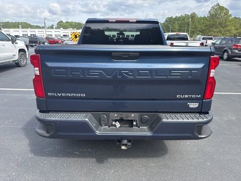 Used 2022 Chevrolet Silverado 1500 Custom w/ Safety Confidence Package image 4