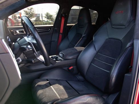 Used 2021 Porsche Cayenne GTS image 26