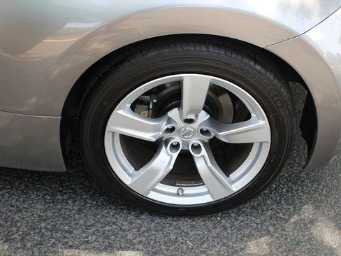 Used 2009 Nissan 370Z Touring RWD image 41