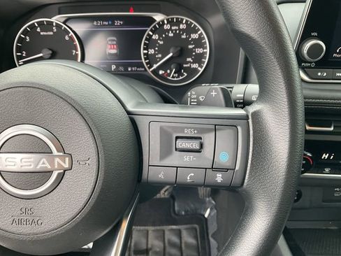 Certified 2024 Nissan Rogue SV image 24