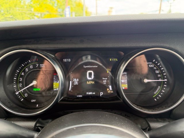 Used 2023 Jeep Wrangler Unlimited Sahara w/ Cold Weather Group AWD/4WD image 29