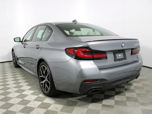 Used 2023 BMW 530e w/ M Sport Package image 41