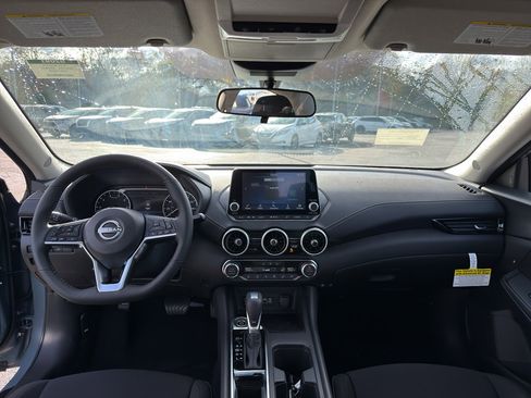 New 2025 Nissan Sentra SV image 27