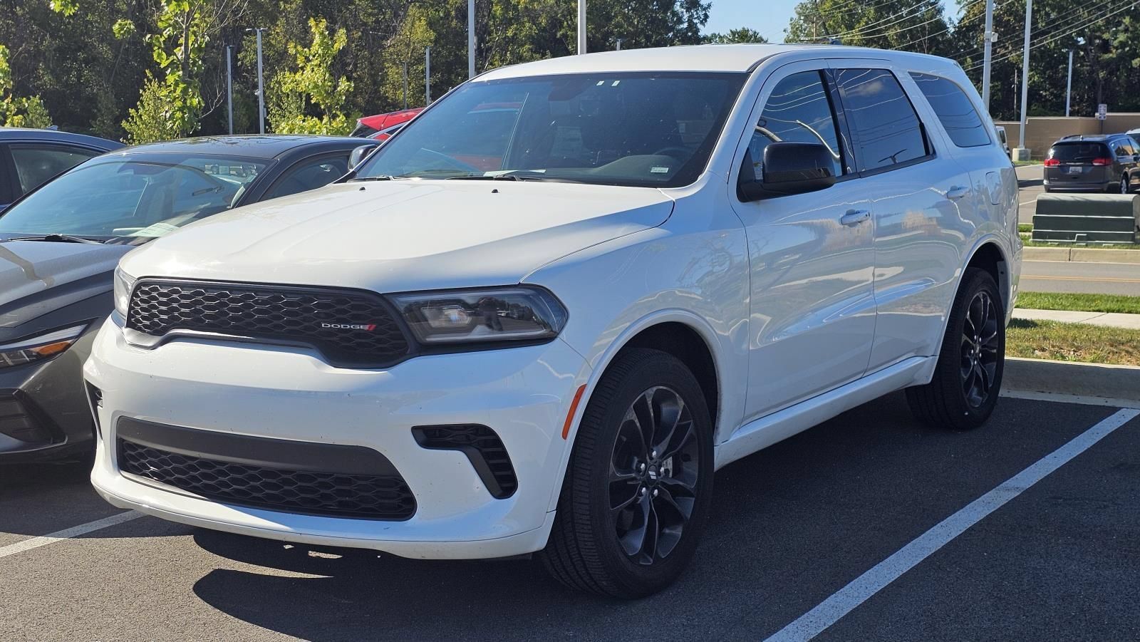 Used 2025 Dodge Durango GT AWD/4WD image 1