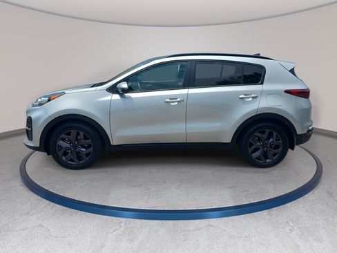 Used 2022 Kia Sportage Nightfall Edition FWD image 5