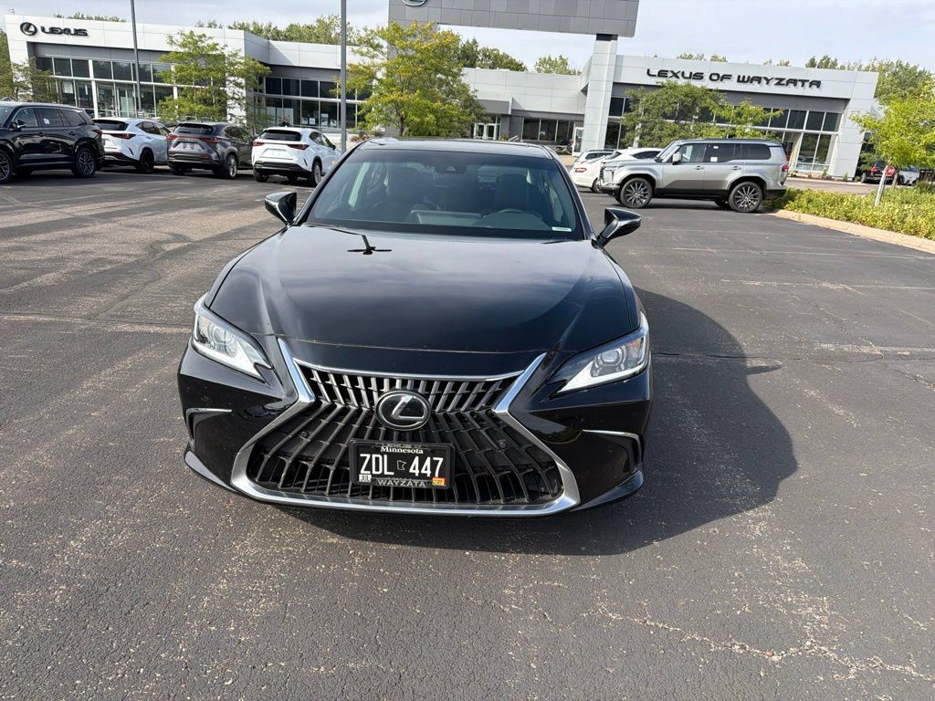 Used 2024 Lexus ES 250 w/ Premium Package AWD/4WD image 11