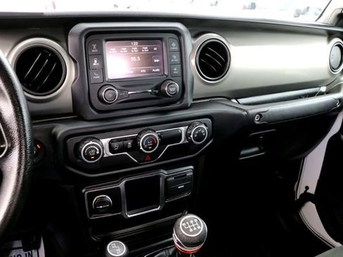 Used 2021 Jeep Gladiator Sport w/ Trailer Tow Package AWD/4WD image 16