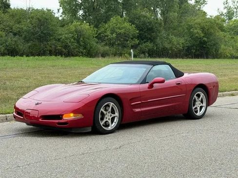 Used 2001 Chevrolet Corvette Convertible w/ Preferred Equipment Group2 RWD image 9