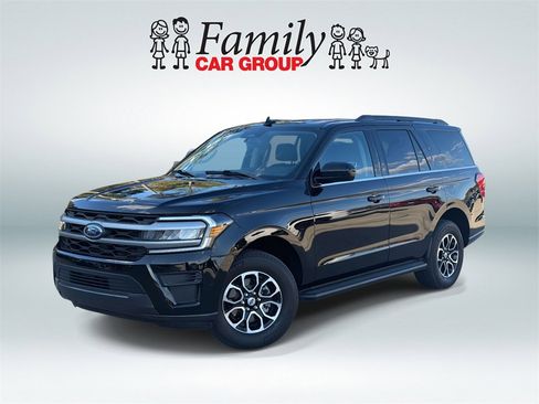 Used 2024 Ford Expedition XLT image 1