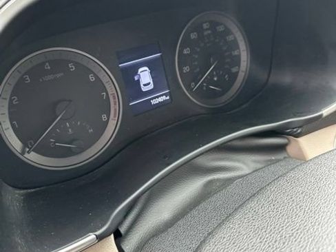 Used 2019 Hyundai Tucson Value AWD/4WD image 18