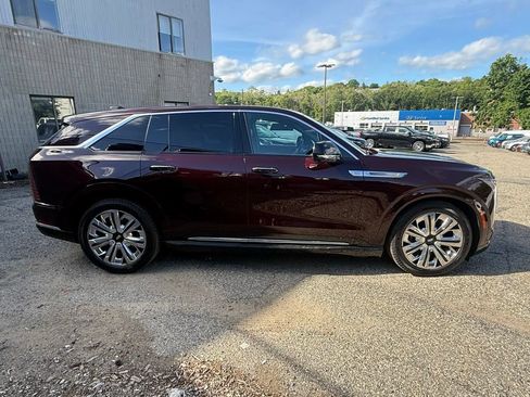 Used 2025 Cadillac Escalade IQ Luxury 1 w/ LPO, Radiant Package AWD/4WD image 8