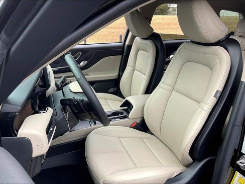 New 2025 Lincoln Corsair Grand Touring w/ Equipment Group 301A image 9